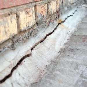 A horizontal crack in foundation